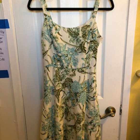 Ann Taylor LOFT Strapped Lined Summer Dress, Size 4P. - Picture 6 of 7